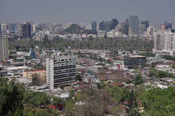 Vista de Santiago, capital do Chile, na subida do Cerro San Cristobal